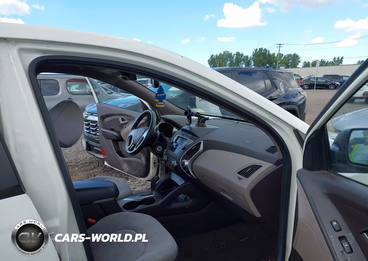 2010 Hyundai Tucson Gls VIN:KM8JT3AC5AU073523 - 5