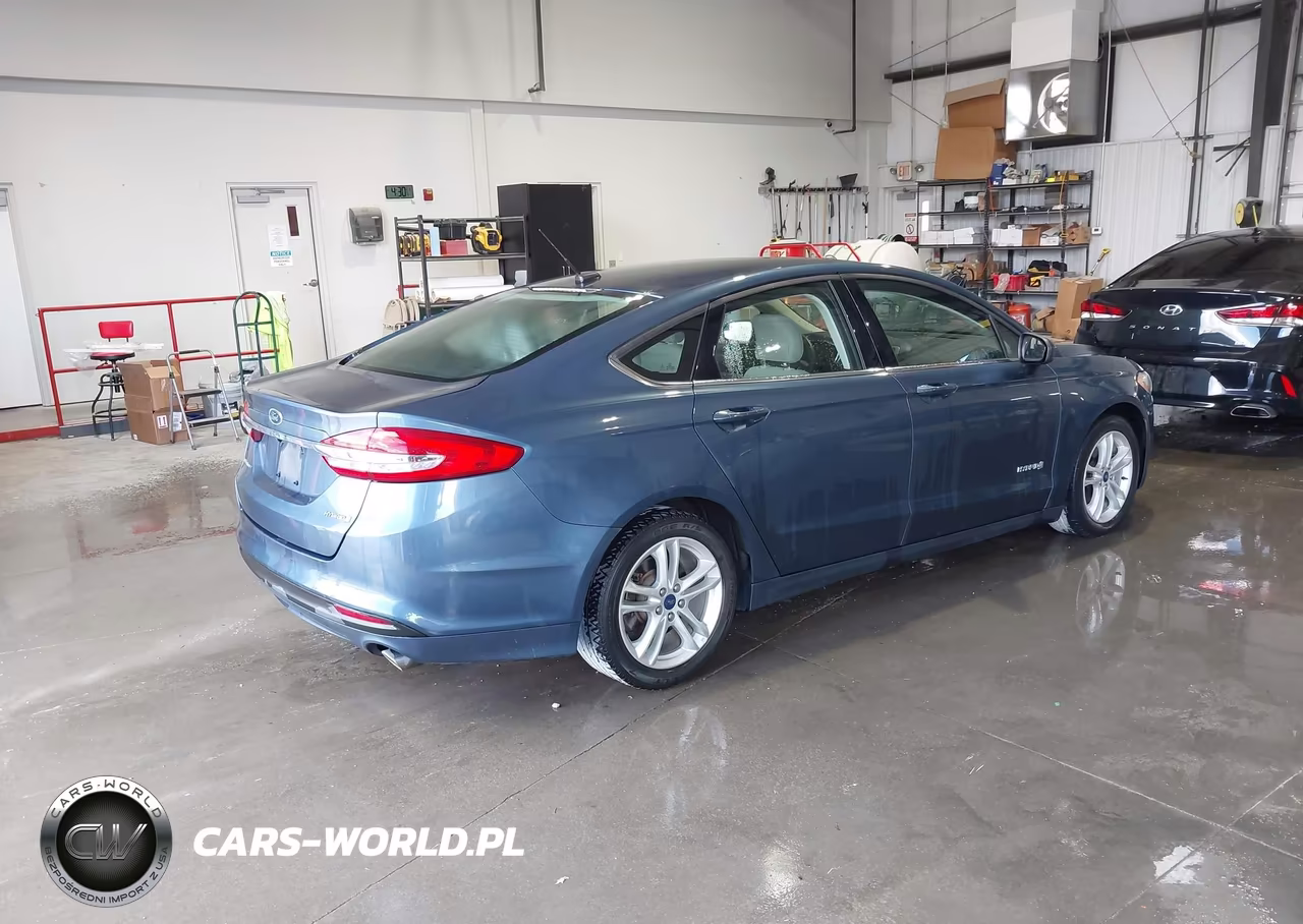 2018 Ford Fusion Hybrid S VIN:3FA6P0UU3JR254439 - 4