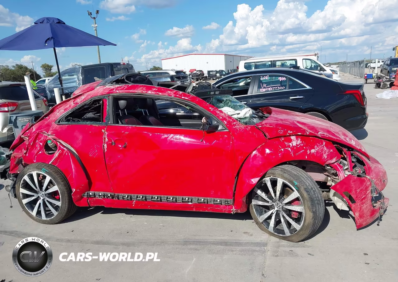 2013 Volkswagen Beetle 2.0T Turbo VIN:3VWV67ATXDM645695 - 13