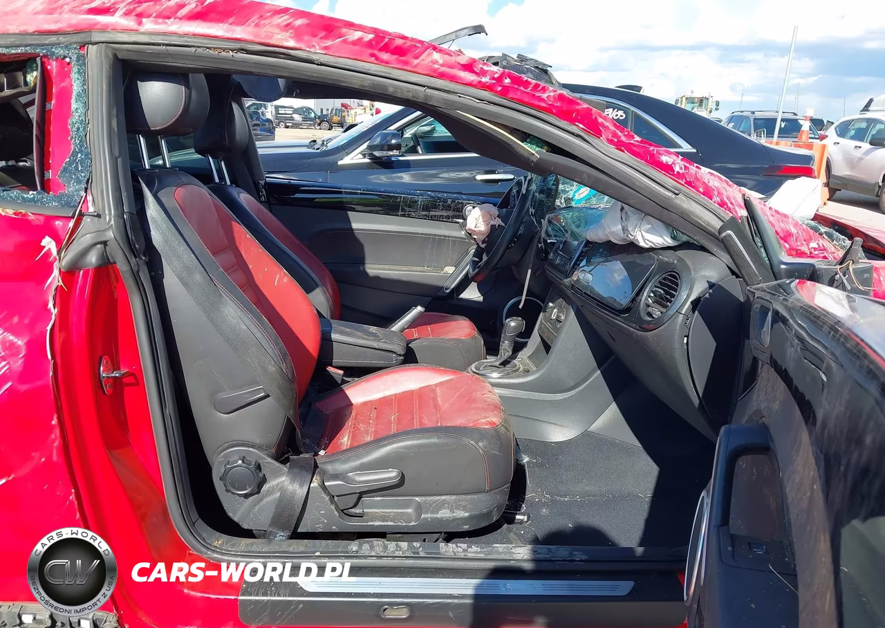 2013 Volkswagen Beetle 2.0T Turbo VIN:3VWV67ATXDM645695 - 5