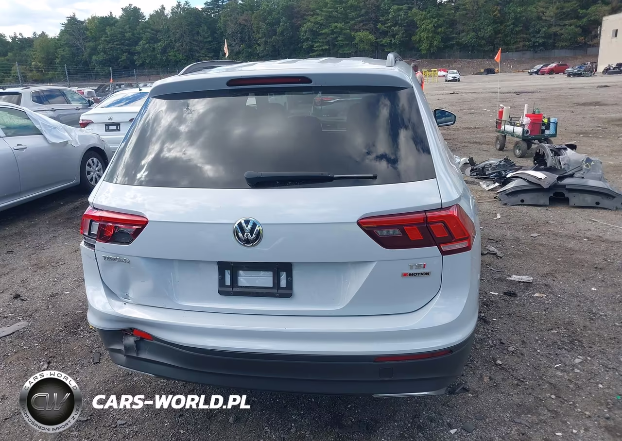 2018 Volkswagen Tiguan 2.0T S VIN:3VV0B7AX5JM104126 - 16
