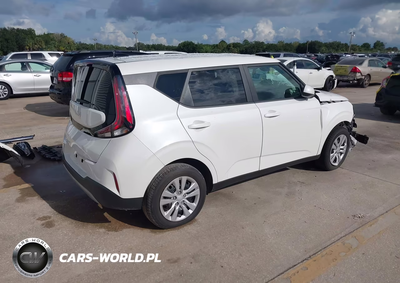2023 Kia Soul Lx VIN:KNDJ23AU3P7856105 - 4