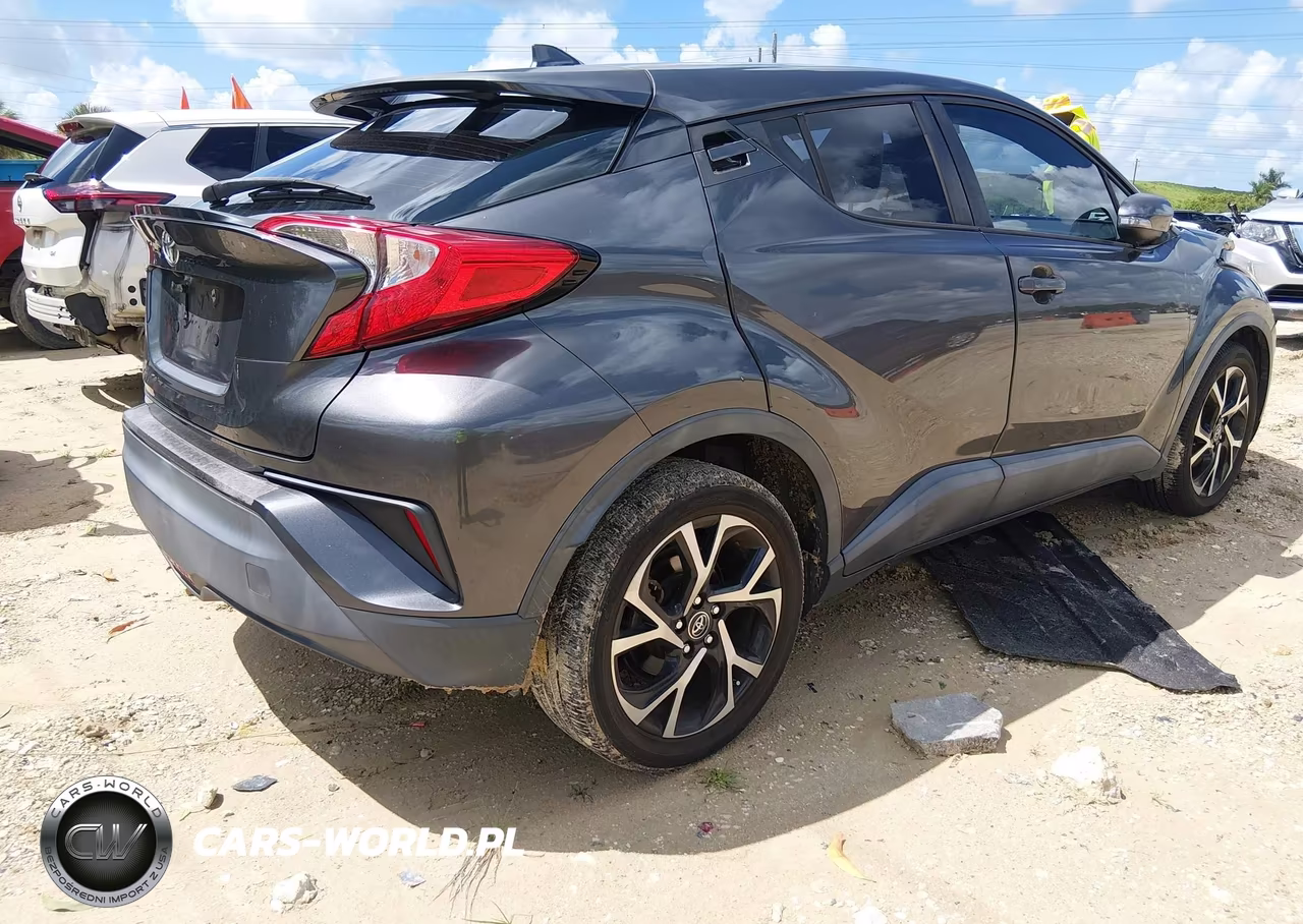 2018 Toyota C-Hr Xle Premium VIN:NMTKHMBX8JR051312 - 4