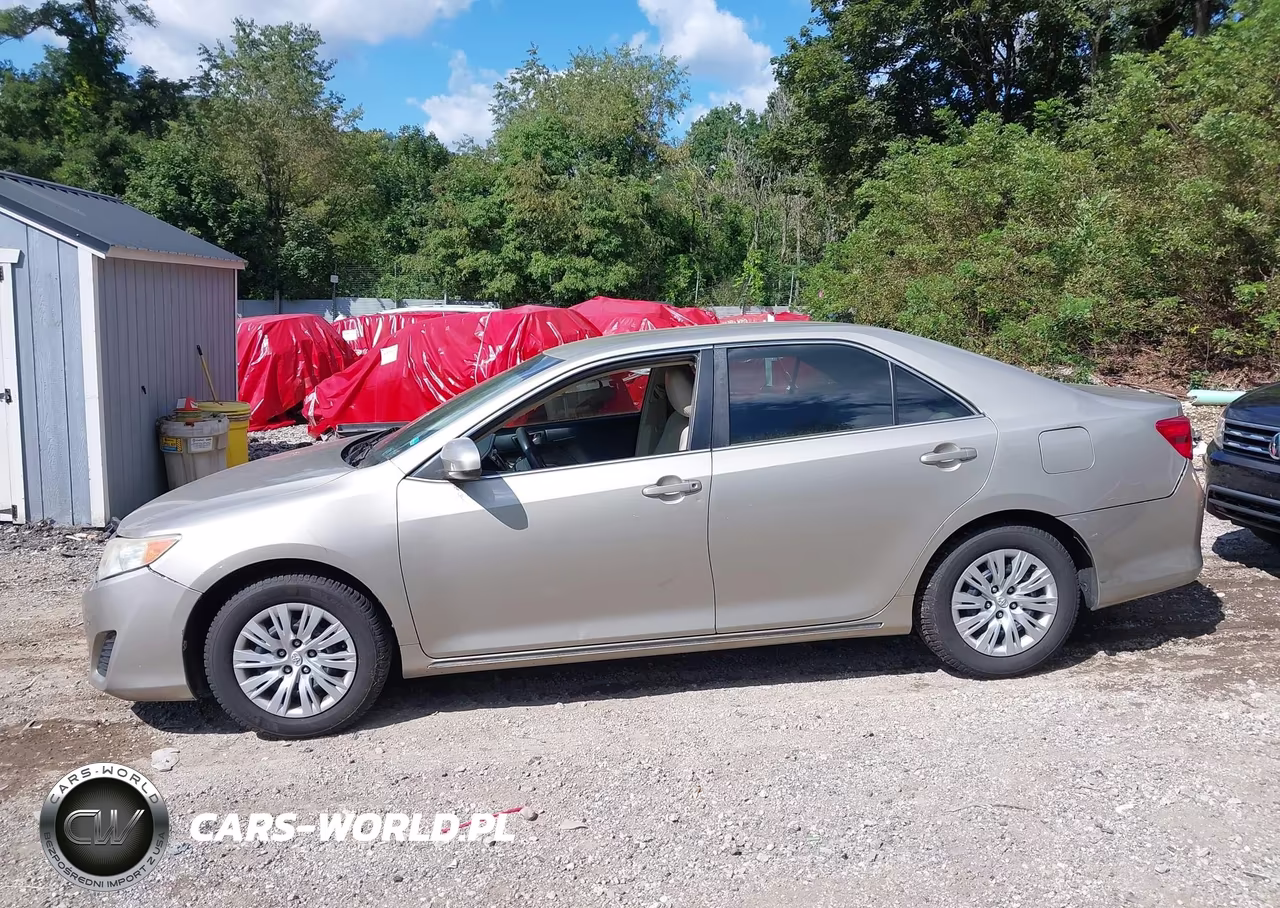 2013 Toyota Camry Le VIN:4T4BF1FK7DR320423 - 14