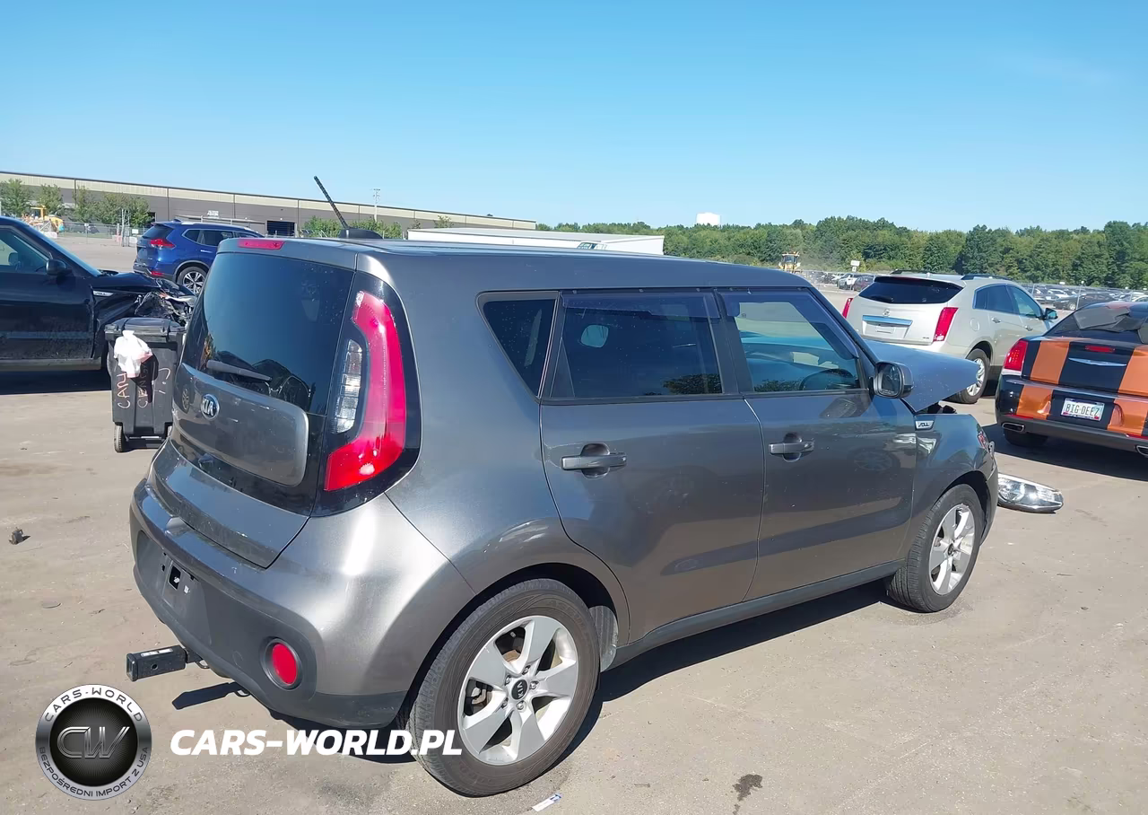 2018 Kia Soul VIN:KNDJN2A29J7574137 - 4