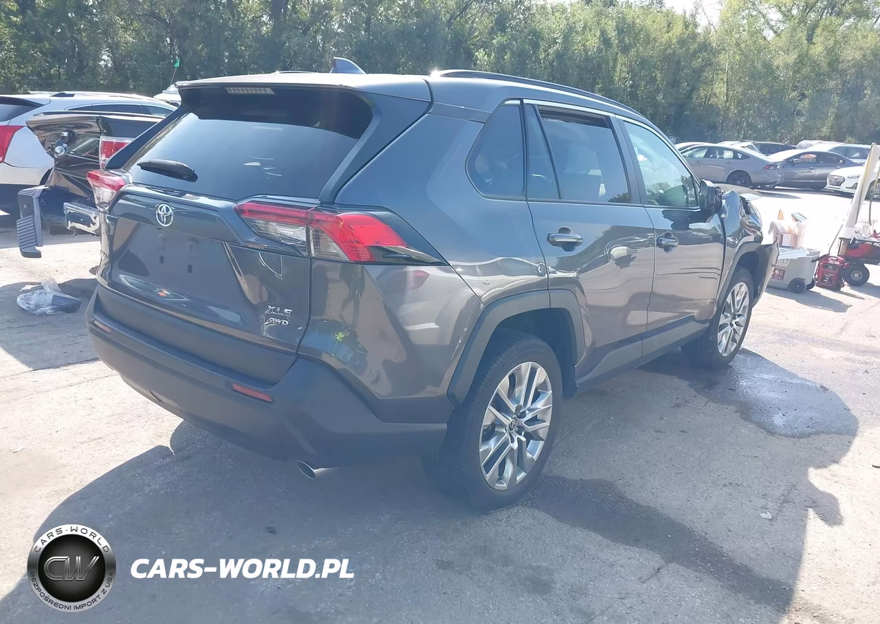 2023 Toyota Rav4 Xle Premium VIN:2T3A1RFV1PC372799 - 4