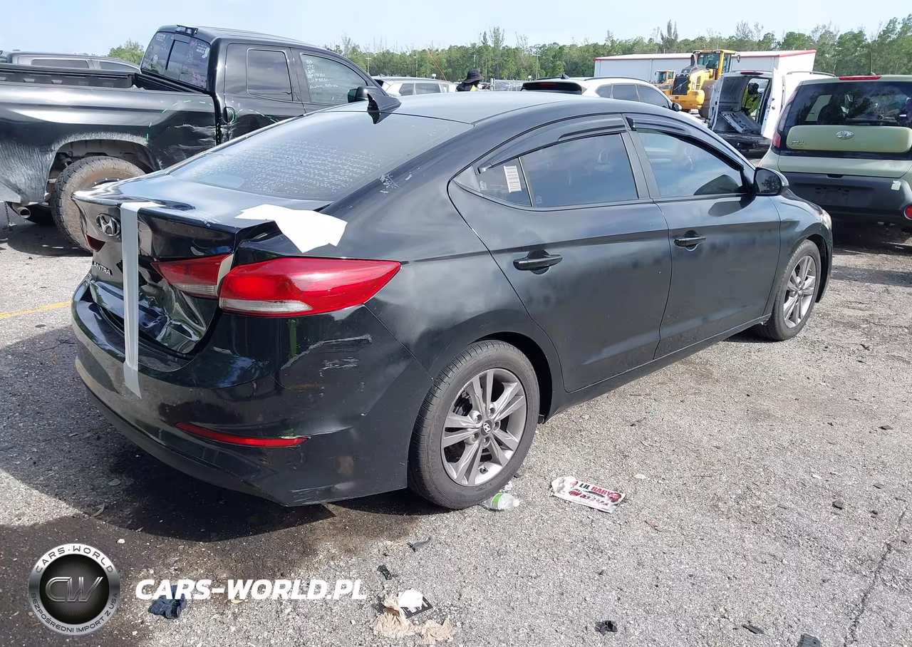 2017 Hyundai Elantra Se VIN:KMHD84LF5HU201300 - 4
