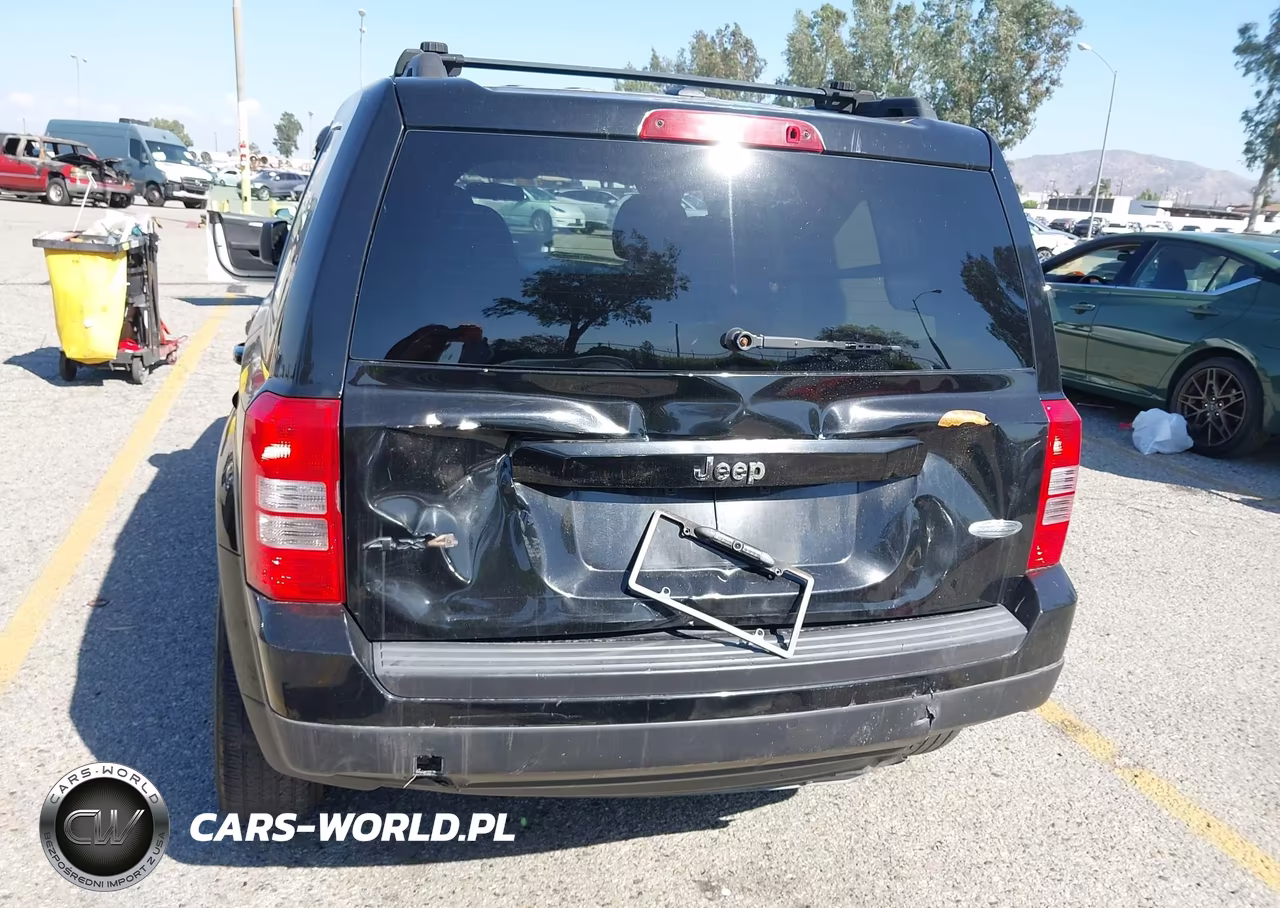2014 Jeep Patriot Latitude VIN:1C4NJRFB1ED501754 - 16