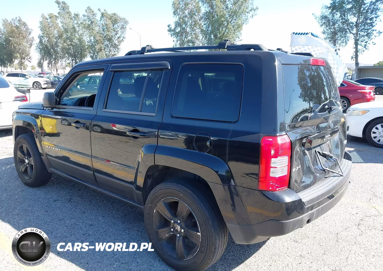 2014 Jeep Patriot Latitude VIN:1C4NJRFB1ED501754 - 3