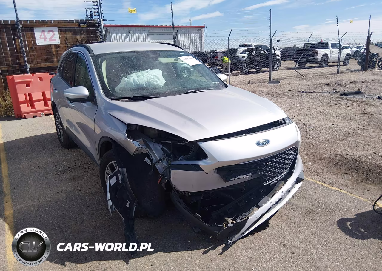 2020 Ford Escape Sel