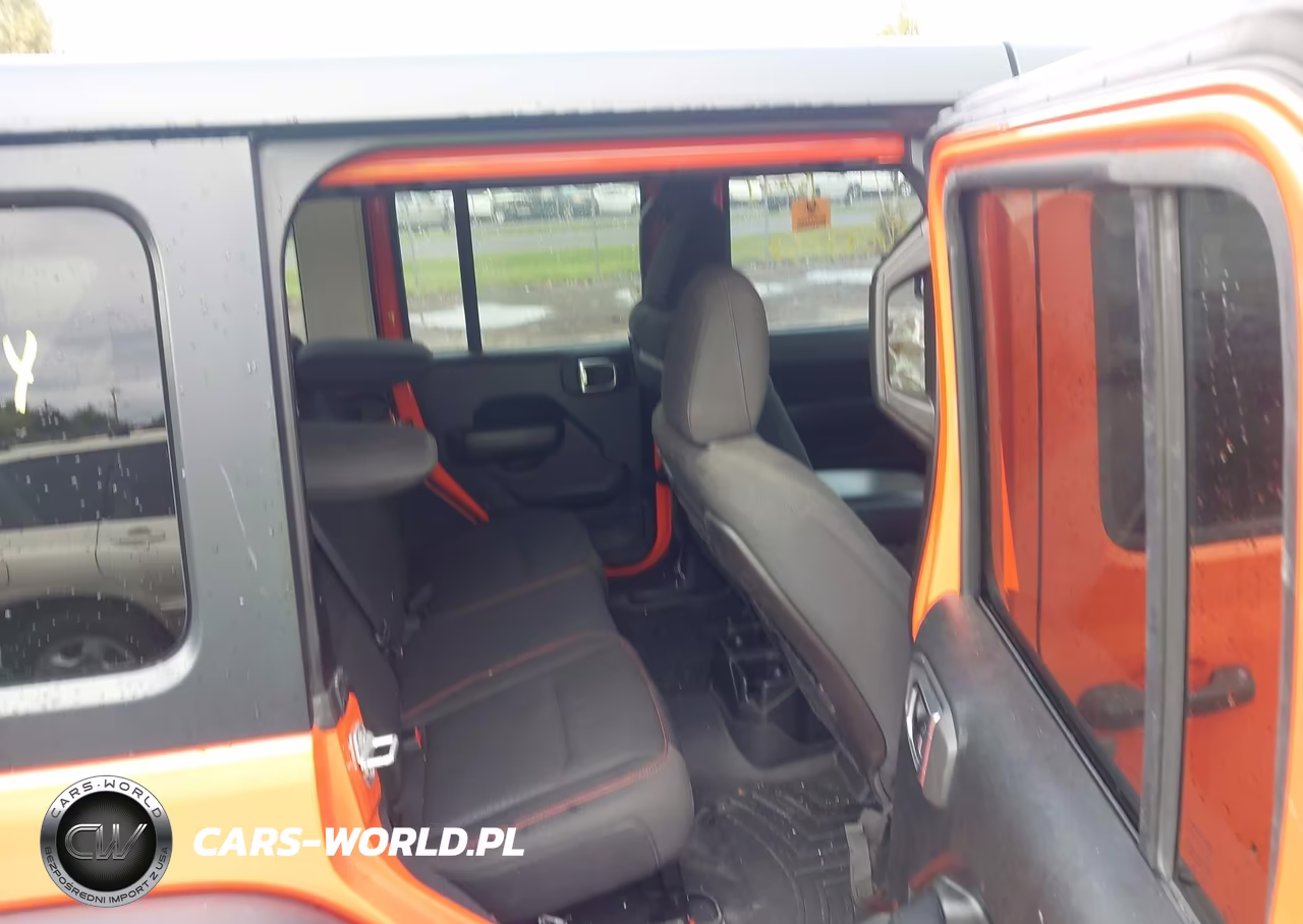 2018 Jeep Wrangler Unlimited Rubicon 4X4 VIN:1C4HJXFG9JW307601 - 8