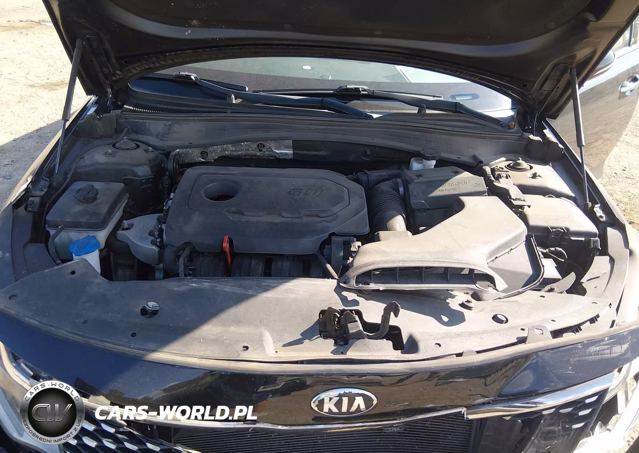 2018 Kia Optima S VIN:5XXGT4L31JG243738 - 10