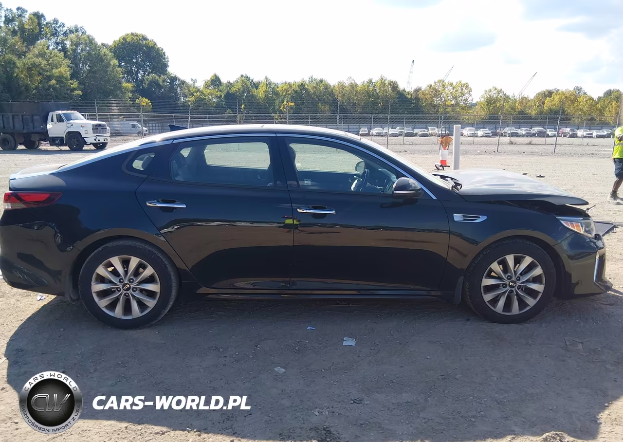 2018 Kia Optima S VIN:5XXGT4L31JG243738 - 13
