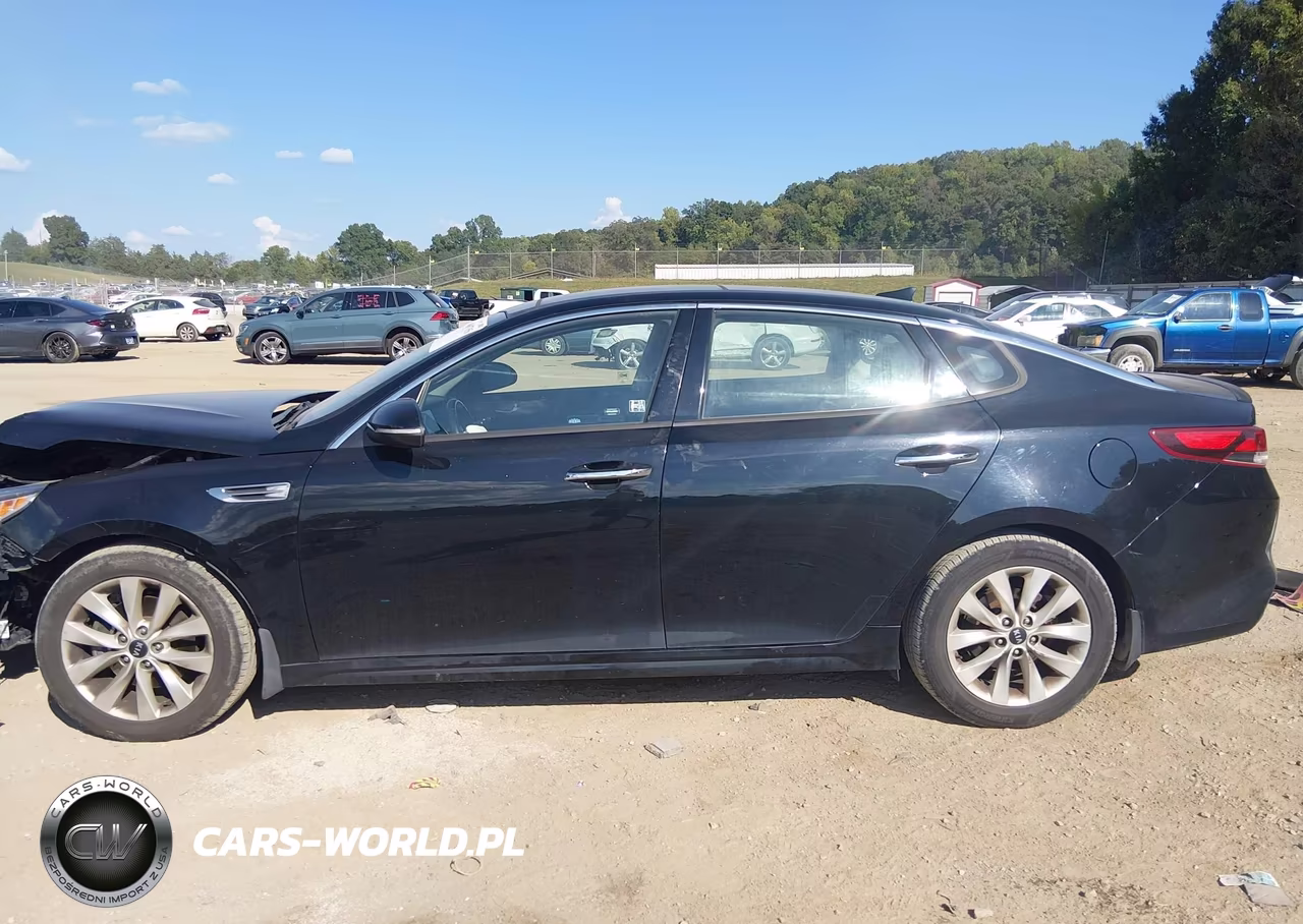 2018 Kia Optima S VIN:5XXGT4L31JG243738 - 14