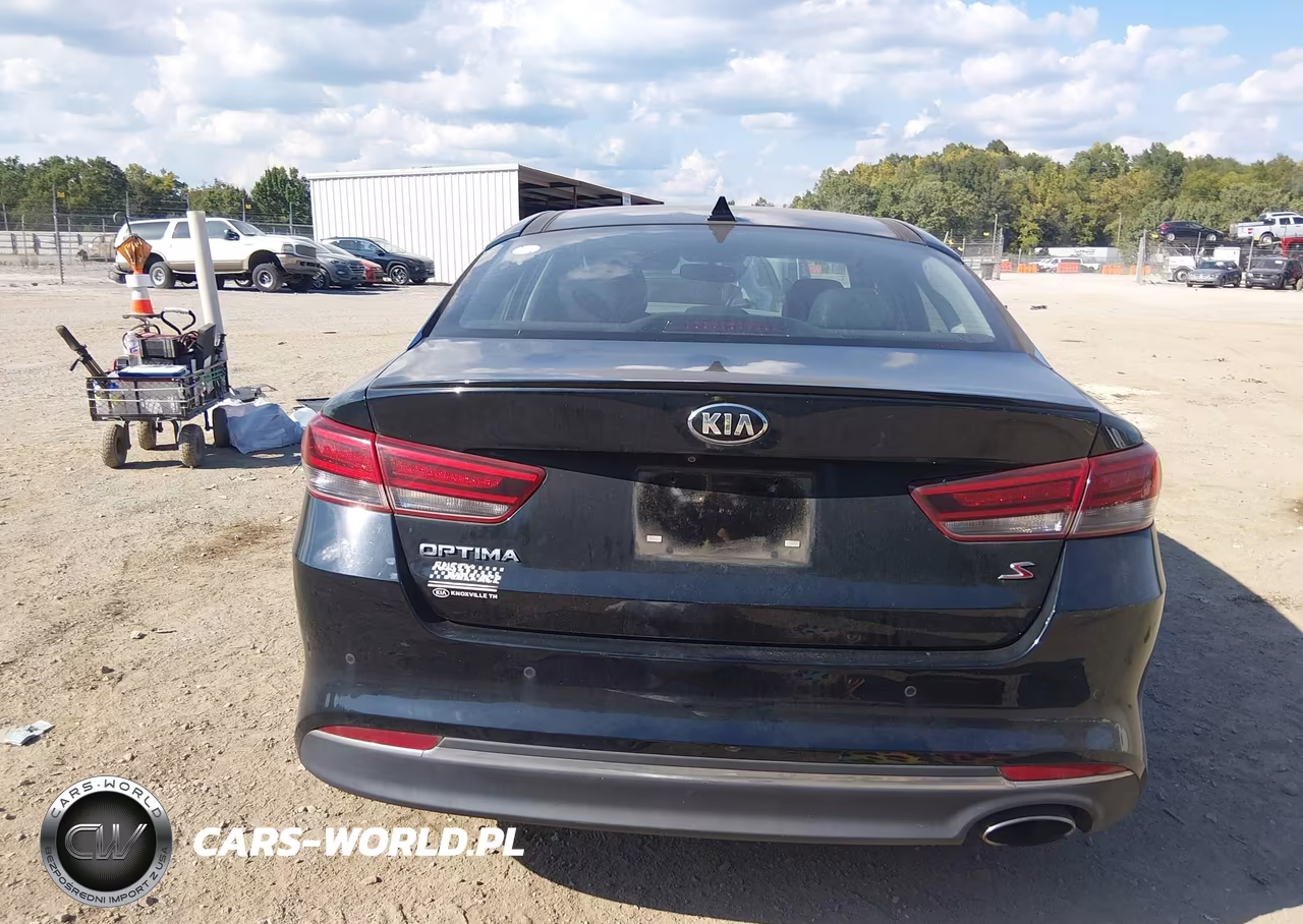 2018 Kia Optima S VIN:5XXGT4L31JG243738 - 16