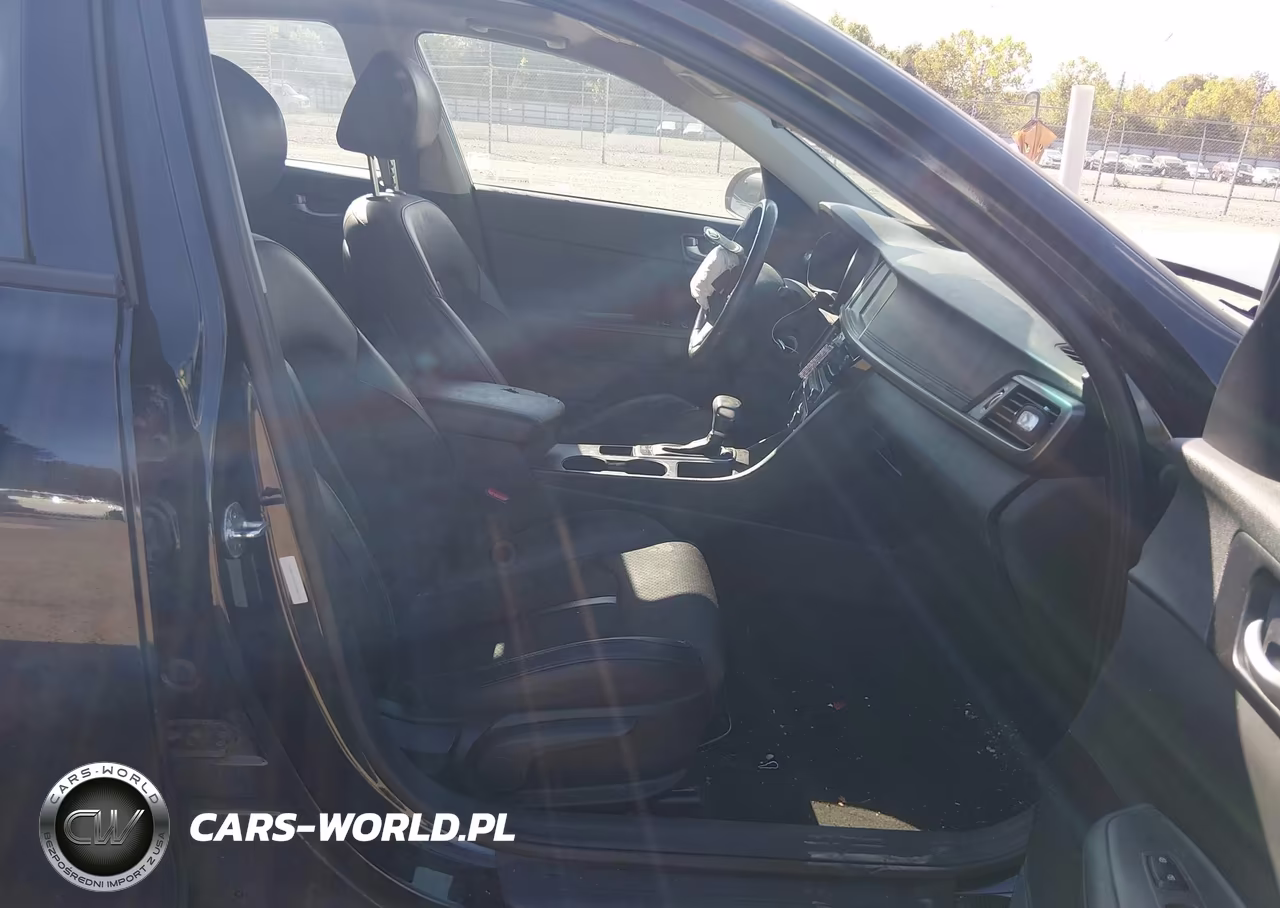 2018 Kia Optima S VIN:5XXGT4L31JG243738 - 5