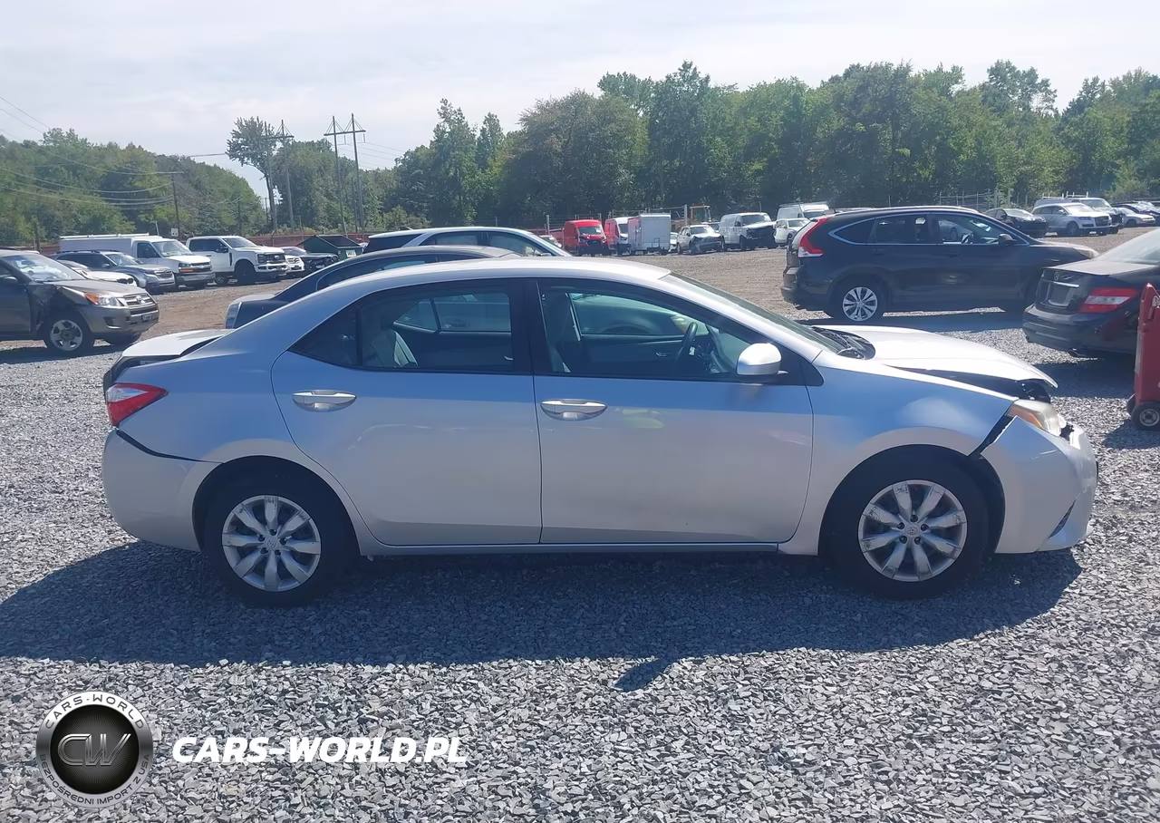 2016 Toyota Corolla Le VIN:2T1BURHE9GC496272 - 13