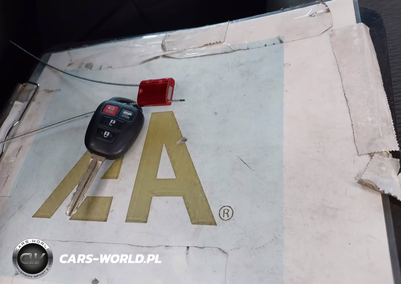 2018 Toyota Corolla Le VIN:2T1BURHE2JC123310 - 11