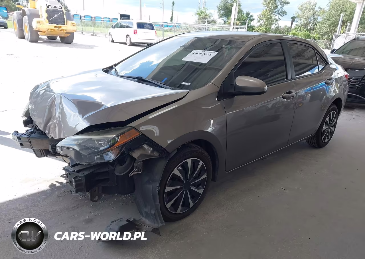 2018 Toyota Corolla Le VIN:2T1BURHE2JC123310 - 2