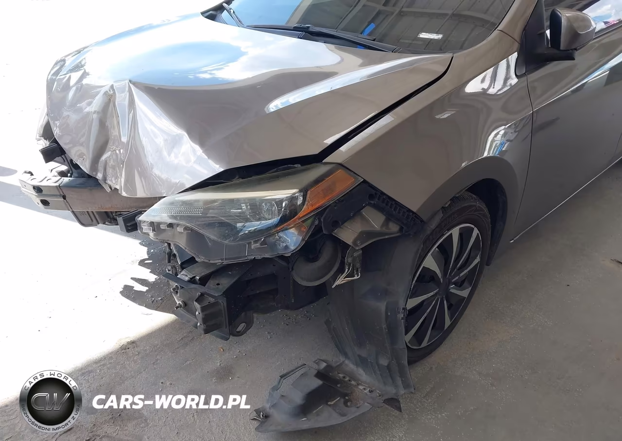 2018 Toyota Corolla Le VIN:2T1BURHE2JC123310 - 6