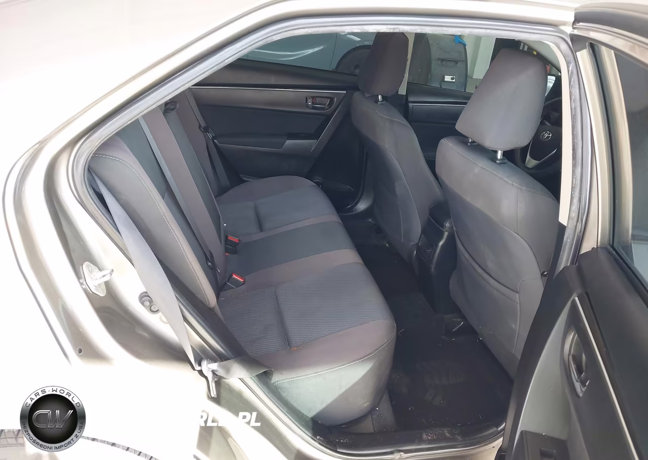 2018 Toyota Corolla Le VIN:2T1BURHE2JC123310 - 8