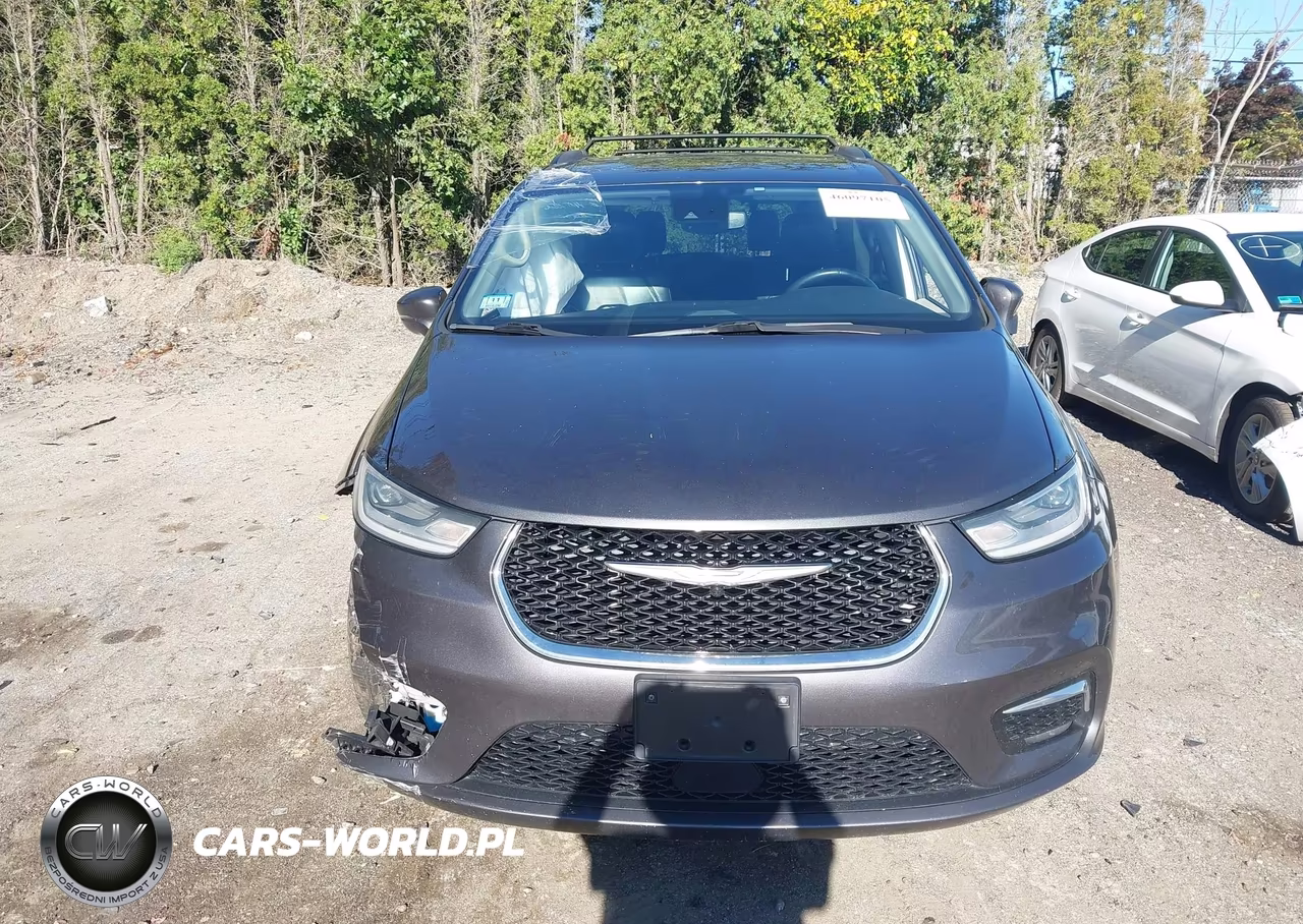 2022 Chrysler Pacifica Touring L VIN:2C4RC1BG2NR178780 - 12