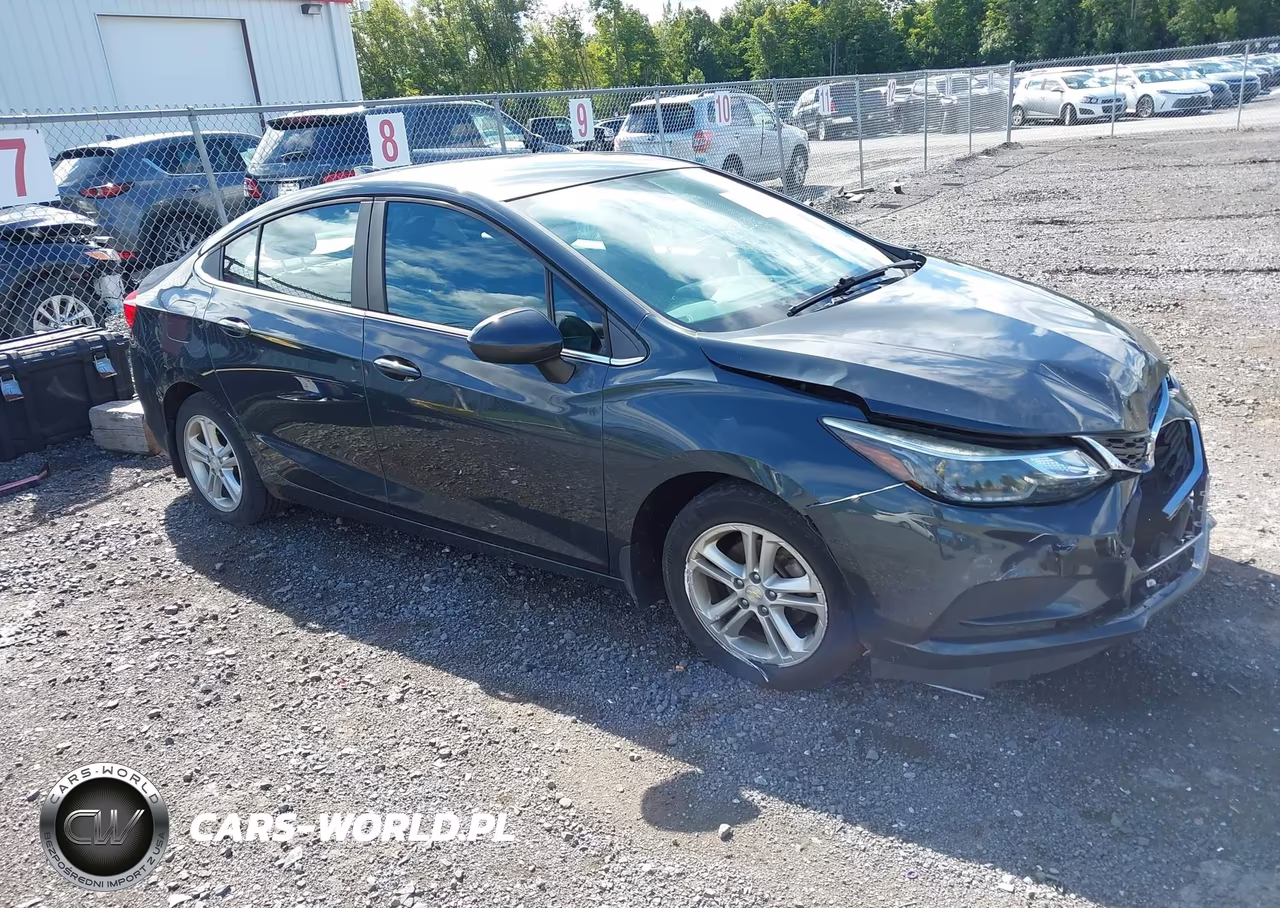 2017 Chevrolet Cruze Lt Auto – zdjęcie 1 z 16