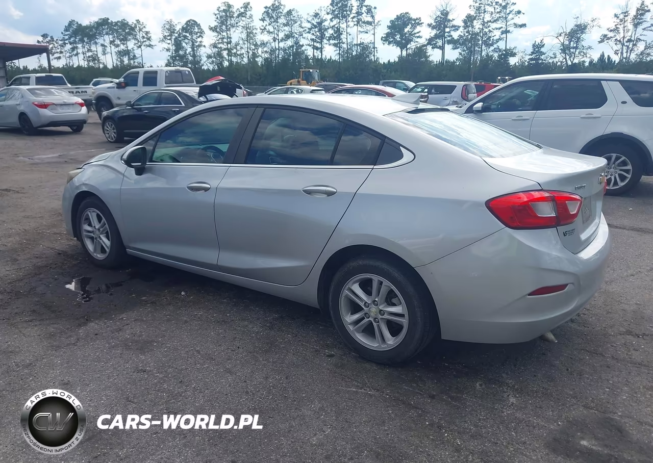 2018 Chevrolet Cruze Lt Auto VIN:1G1BE5SM7J7226688 - 3