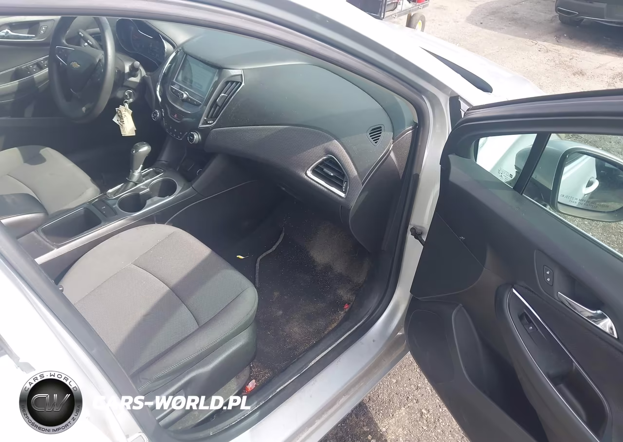2018 Chevrolet Cruze Lt Auto VIN:1G1BE5SM7J7226688 - 5