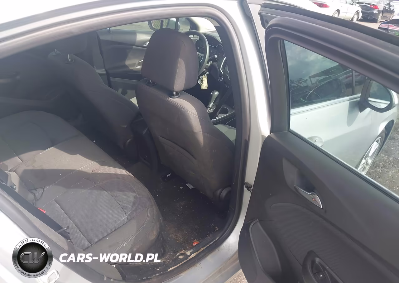 2018 Chevrolet Cruze Lt Auto VIN:1G1BE5SM7J7226688 - 8
