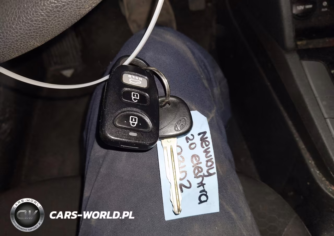 2020 Hyundai Elantra Sel VIN:5NPD84LF2LH573684 - 11