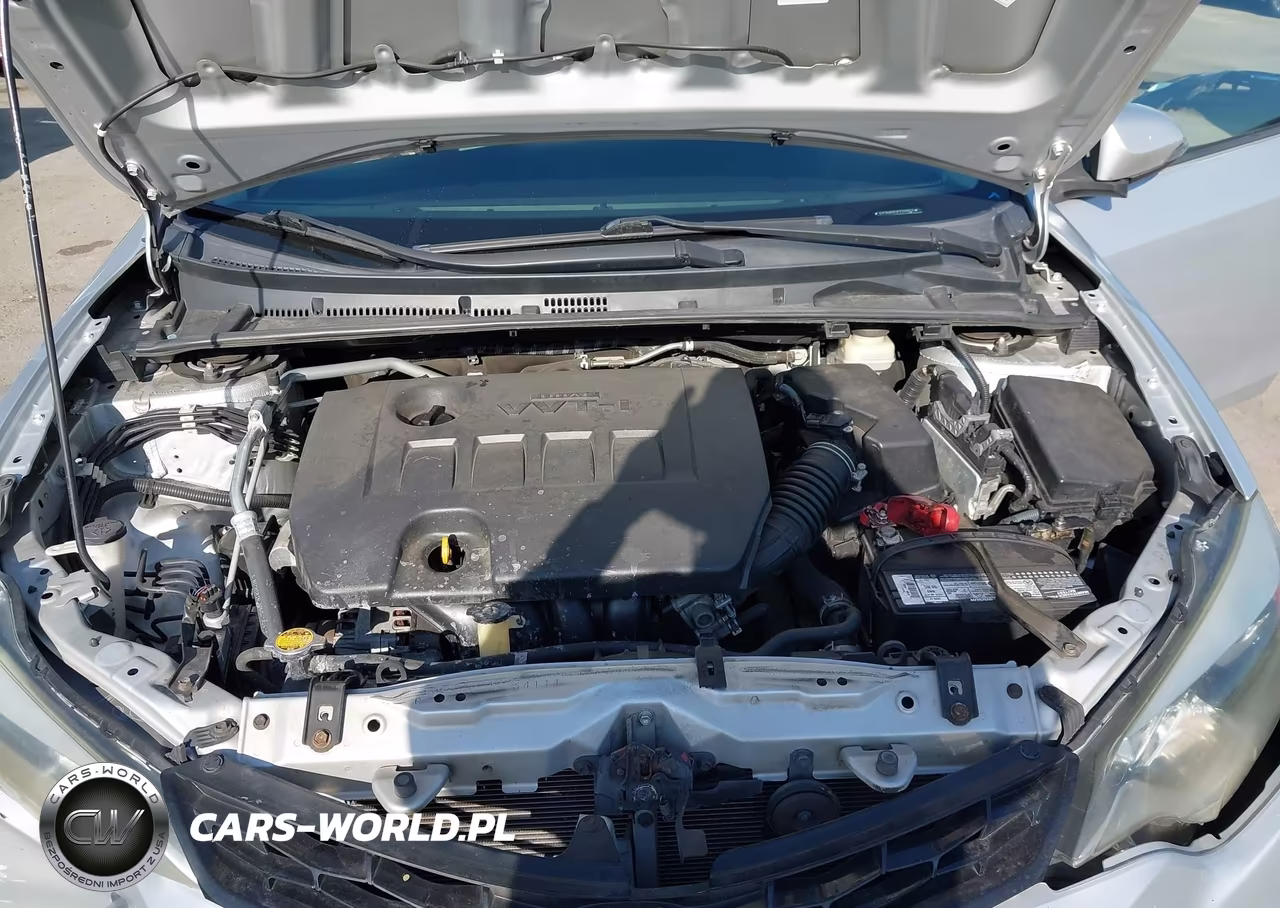 2015 Toyota Corolla S Plus VIN:5YFBURHE0FP309631 - 10