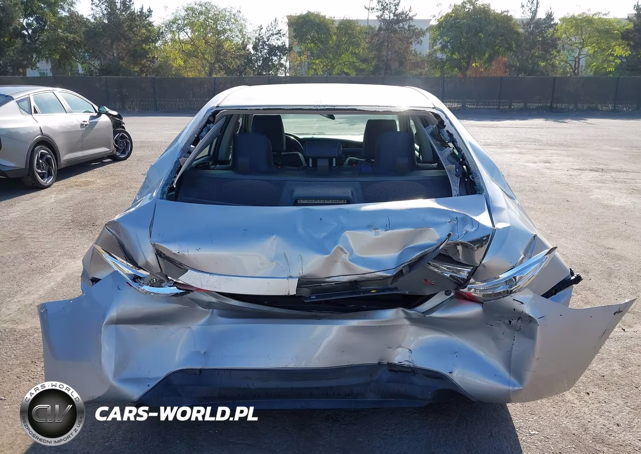 2015 Toyota Corolla S Plus VIN:5YFBURHE0FP309631 - 17