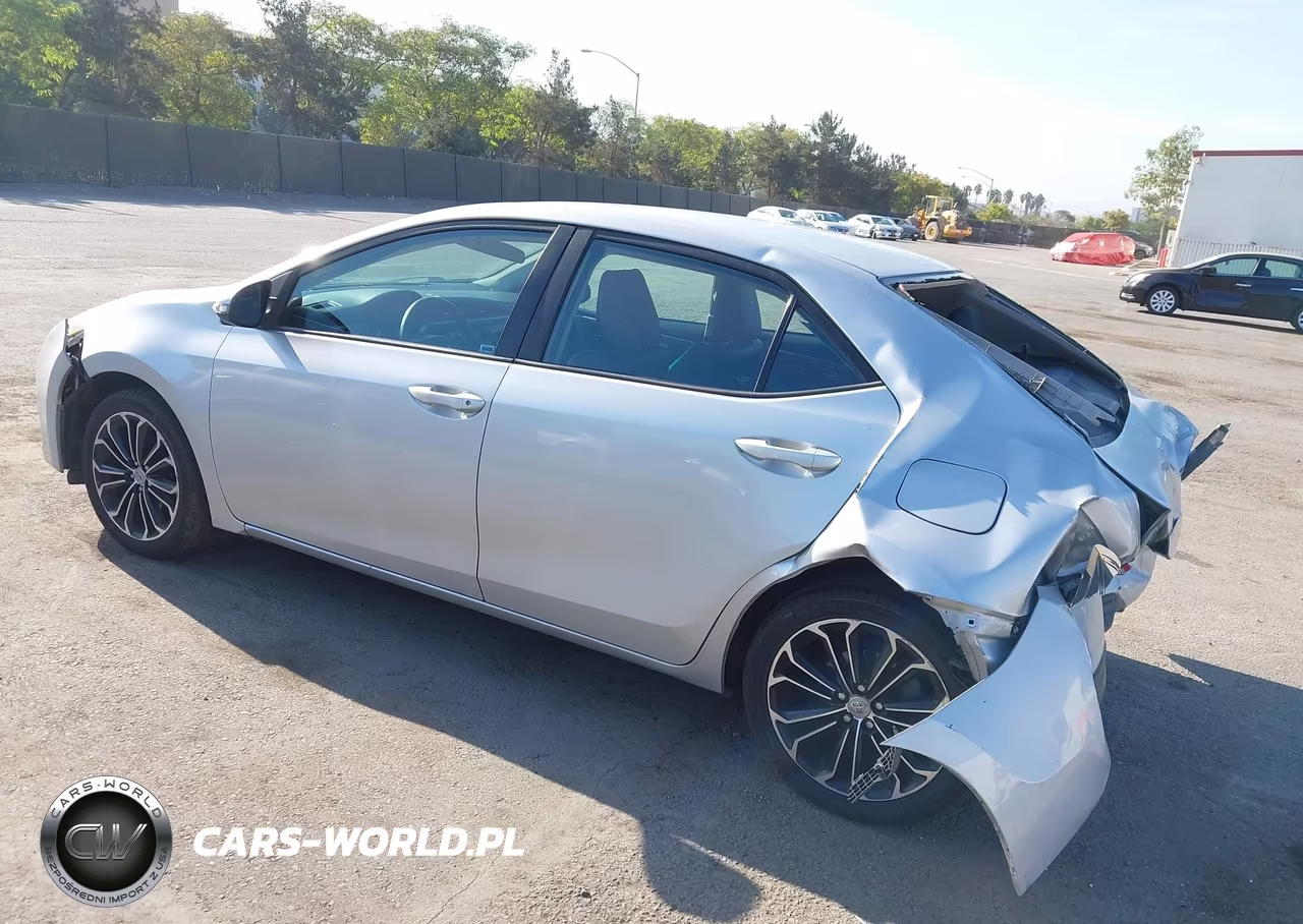 2015 Toyota Corolla S Plus VIN:5YFBURHE0FP309631 - 3
