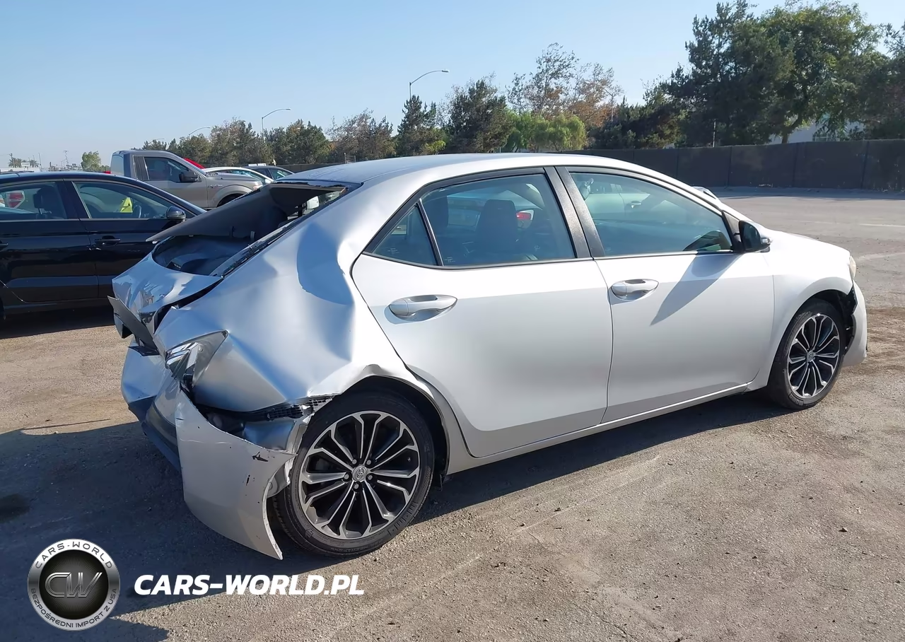 2015 Toyota Corolla S Plus VIN:5YFBURHE0FP309631 - 4