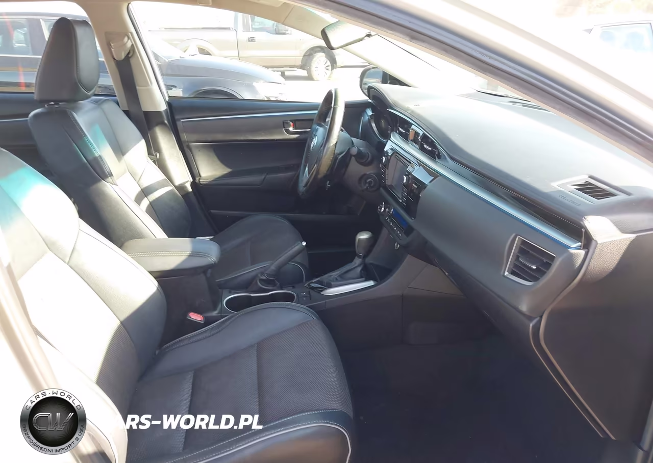 2015 Toyota Corolla S Plus VIN:5YFBURHE0FP309631 - 5