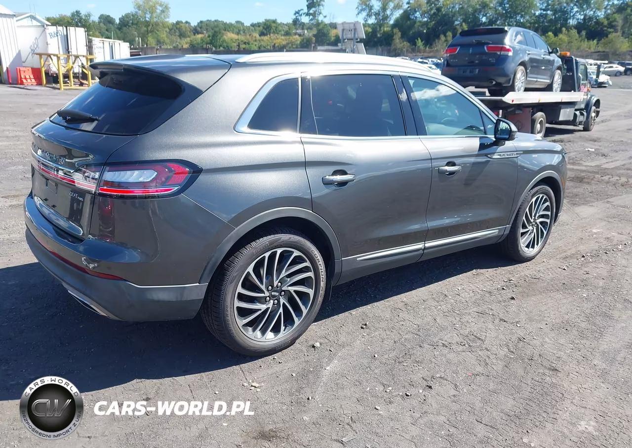 2019 Lincoln Nautilus Reserve VIN:2LMPJ8L91KBL34981 - 4