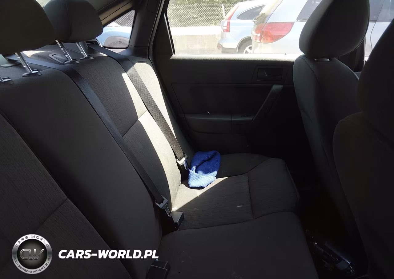 2010 Ford Focus Se VIN:1FAHP3FNXAW197489 - 8