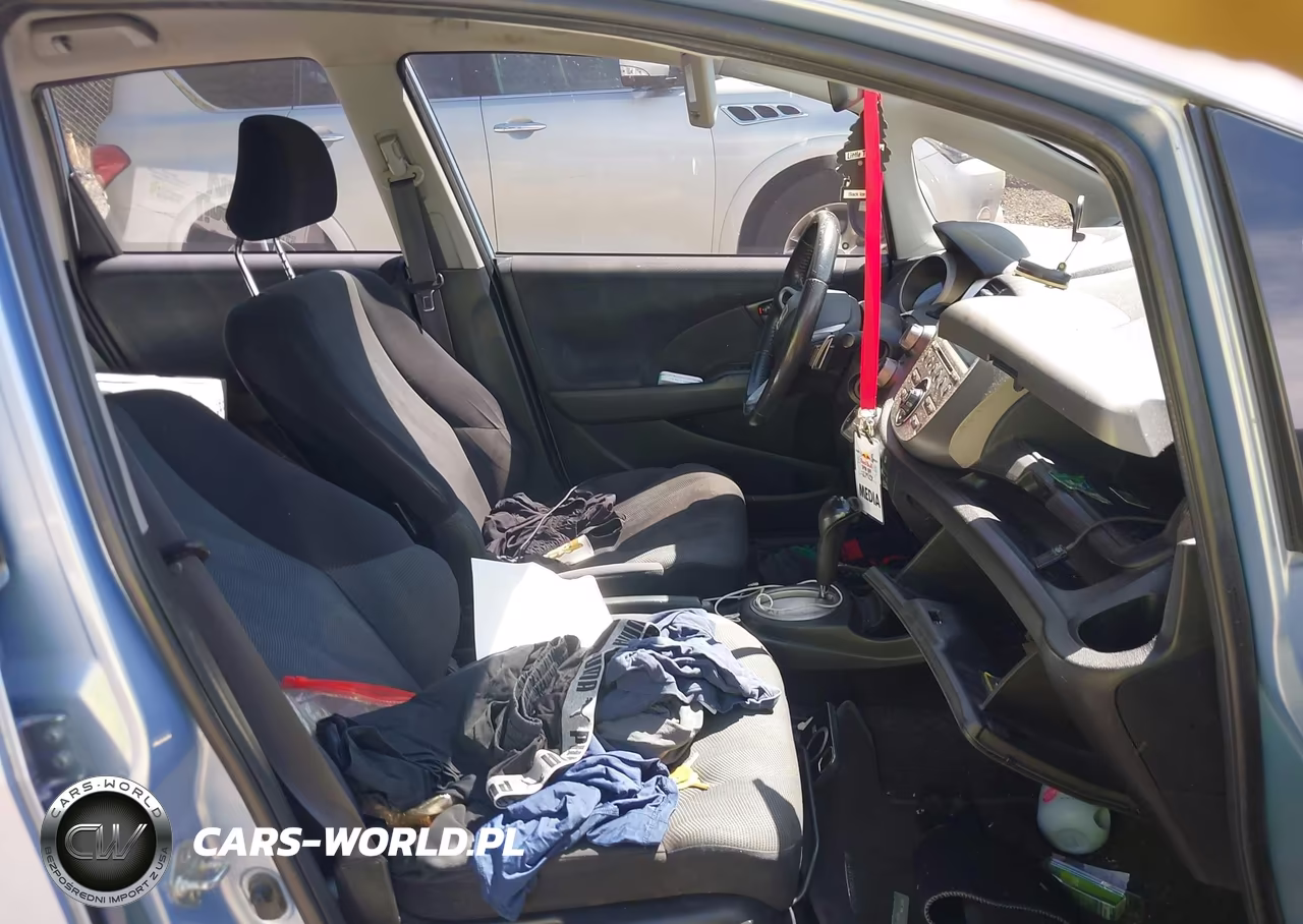 2010 Honda Fit Sport VIN:JHMGE8H4XAC012872 - 5