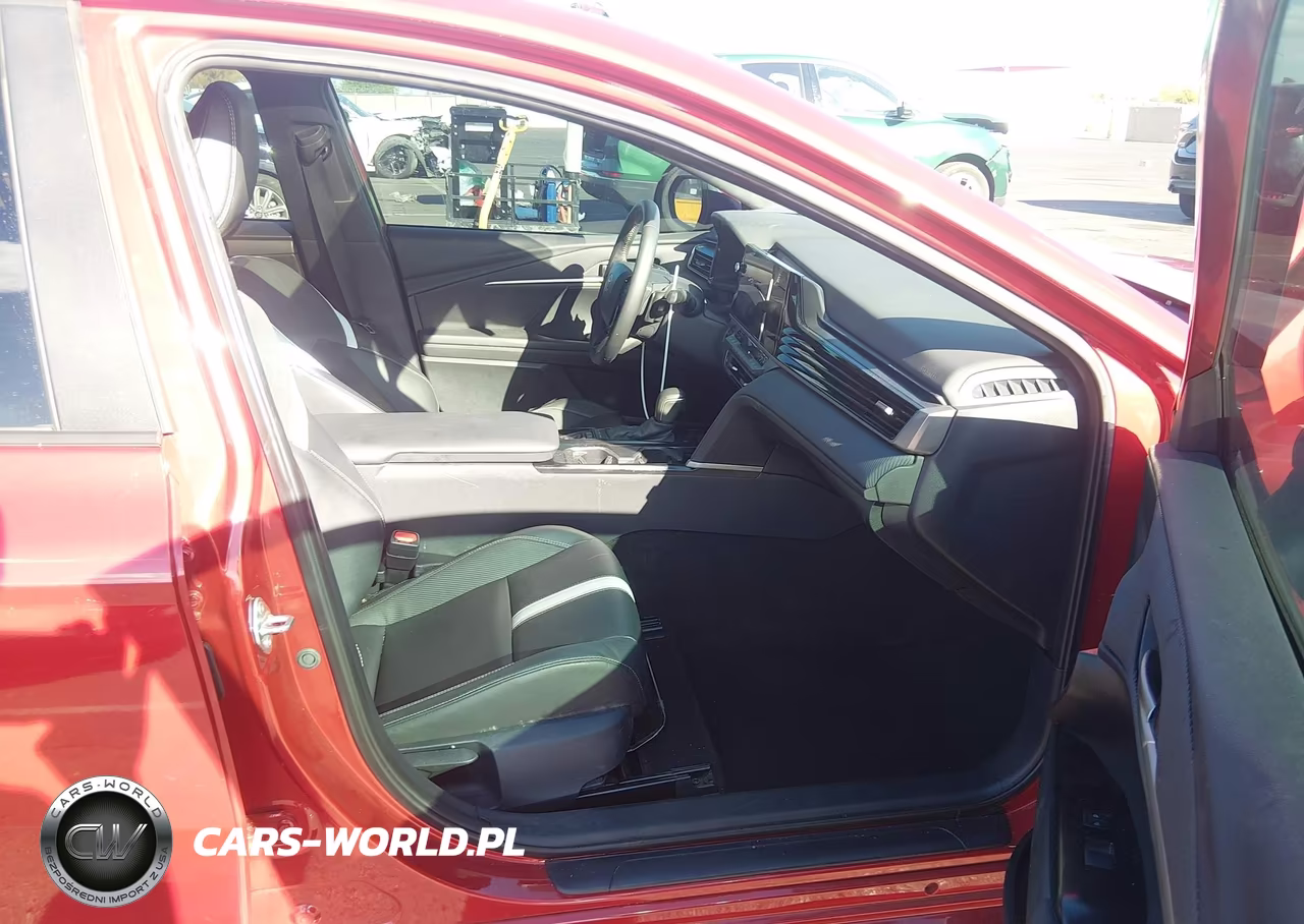 2025 Toyota Camry Se VIN:4T1DAACK7SU019847 - 4