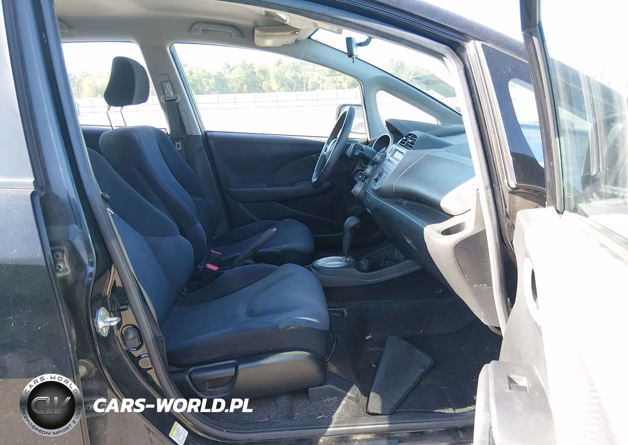 2010 Honda Fit Sport VIN:JHMGE8H42AC021288 - 5