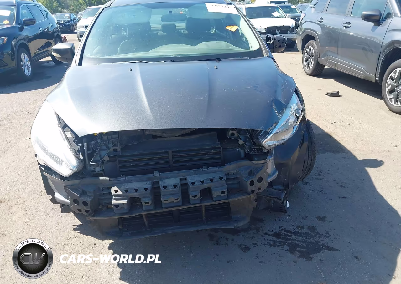 2017 Ford Focus Se VIN:1FADP3F27HL229444 - 13