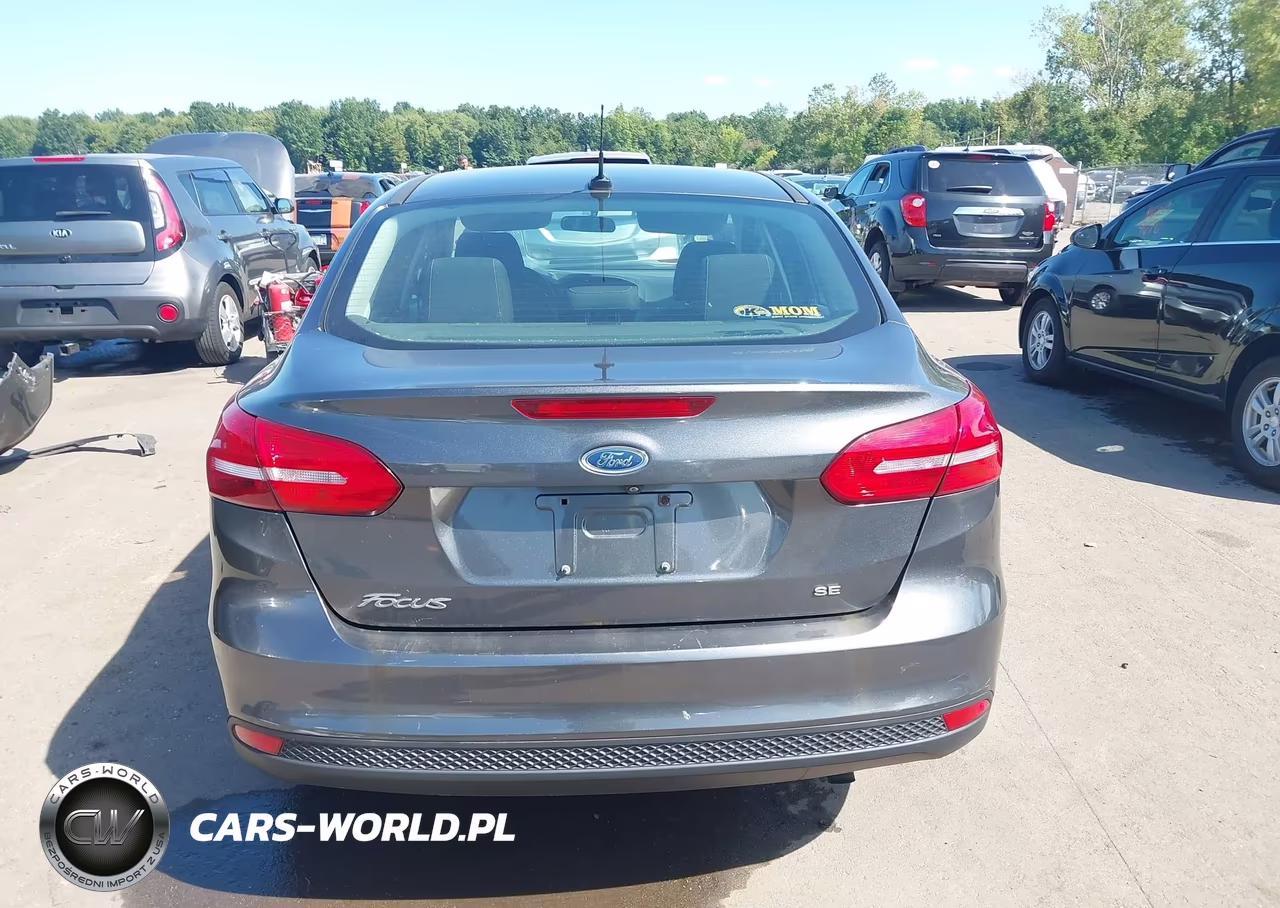 2017 Ford Focus Se VIN:1FADP3F27HL229444 - 17
