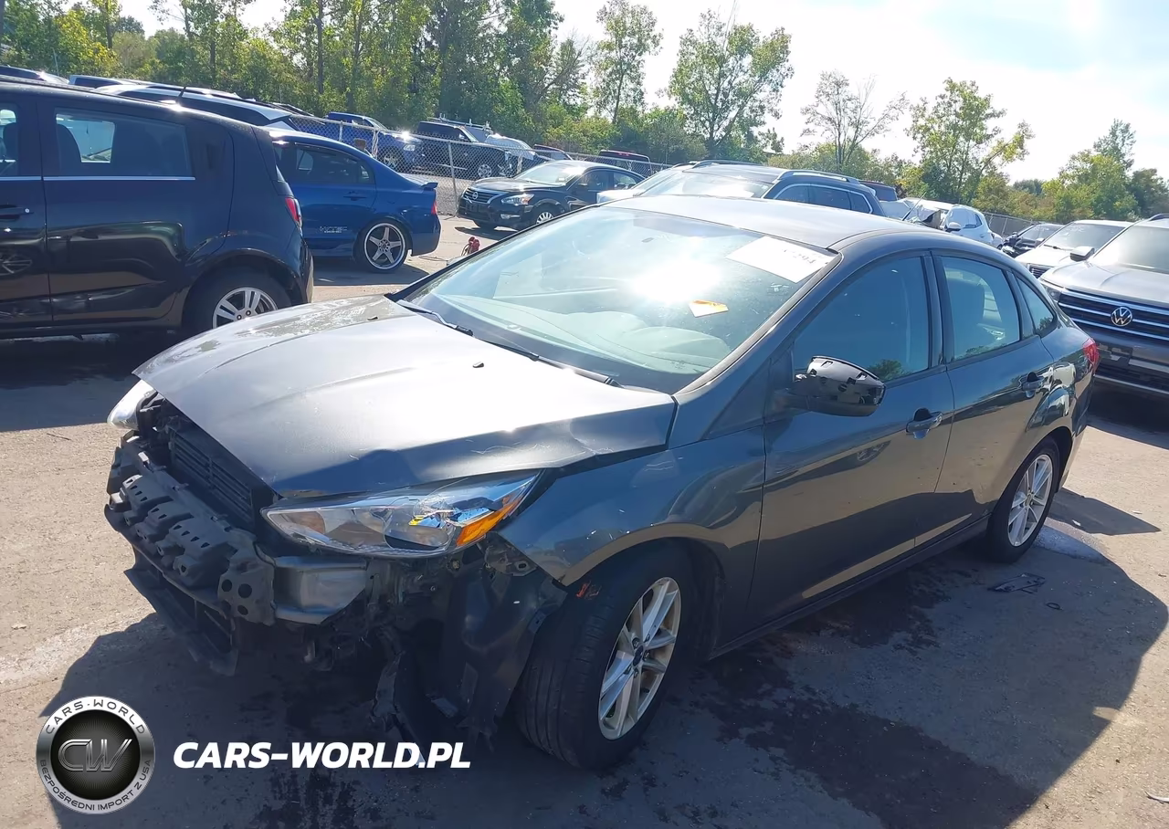 2017 Ford Focus Se VIN:1FADP3F27HL229444 - 2