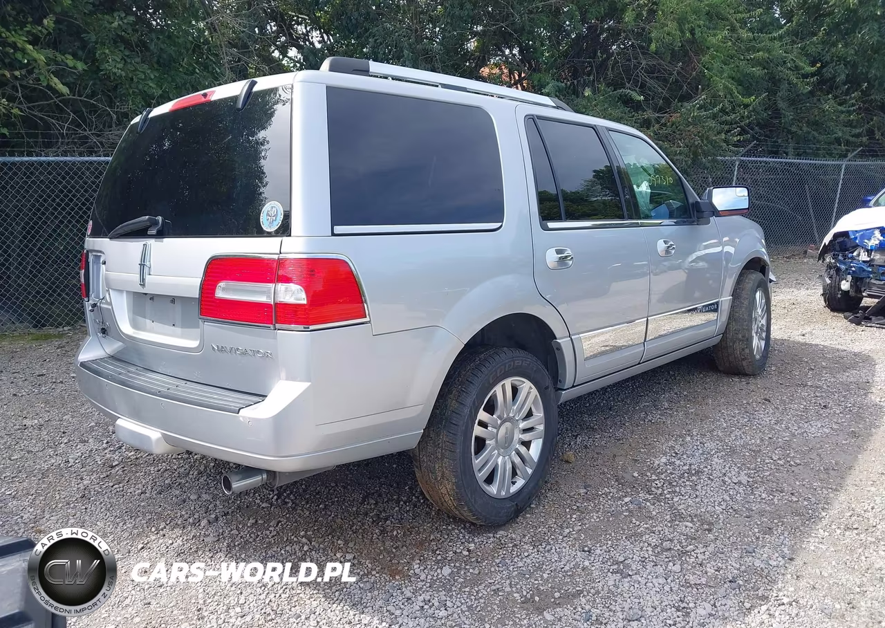 2014 Lincoln Navigator VIN:5LMJJ2H5XEEL08874 - 4