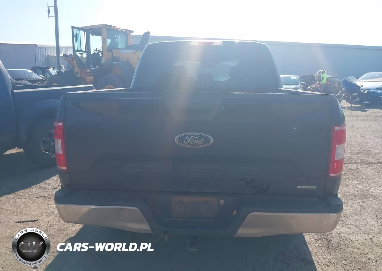 2018 Ford F-150 Xlt VIN:1FTEW1CP8JKD58844 - 16