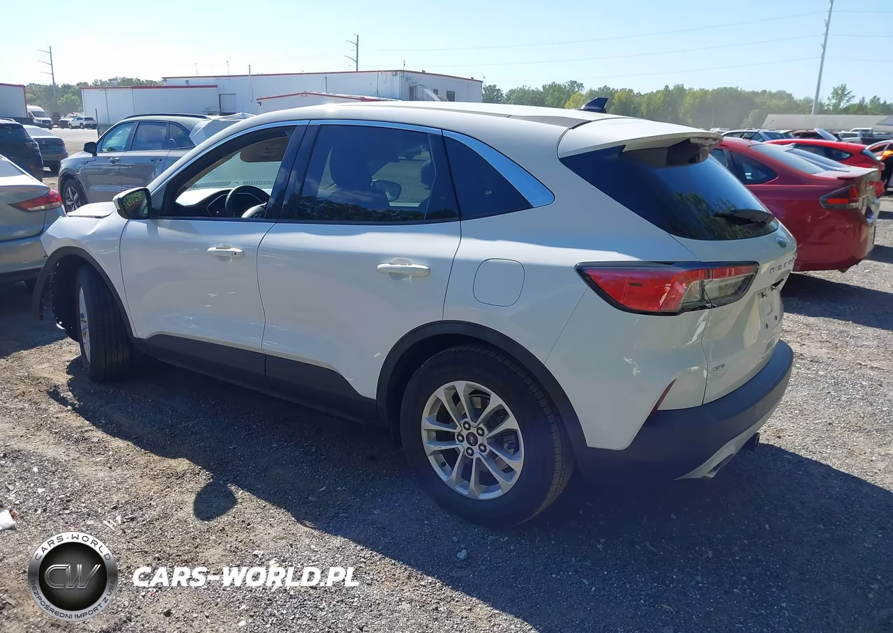 2020 Ford Escape Se VIN:1FMCU0G66LUA12545 - 3