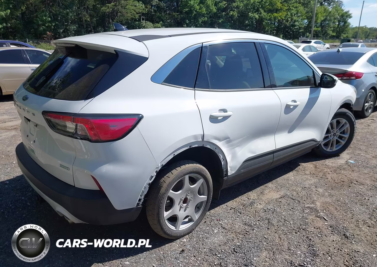 2020 Ford Escape Se VIN:1FMCU0G66LUA12545 - 4