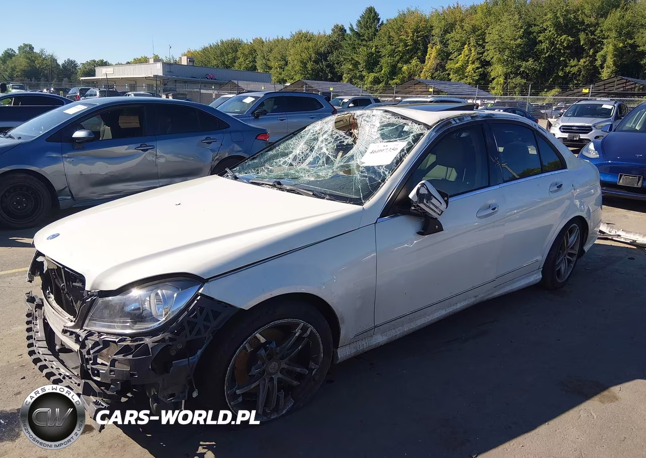 2012 Mercedes-Benz C 300 Sport 4Matic VIN:WDDGF8BB8CR233625 - 2