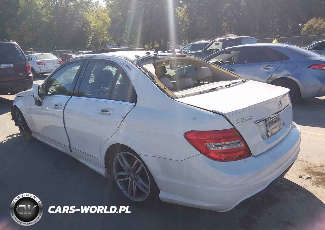 2012 Mercedes-Benz C 300 Sport 4Matic VIN:WDDGF8BB8CR233625 - 3
